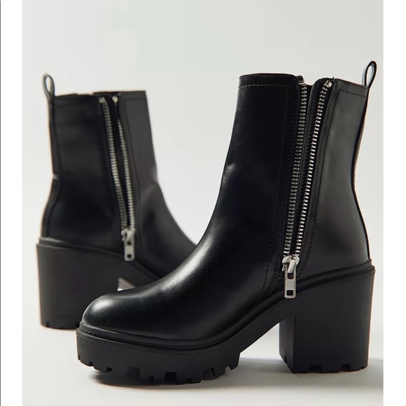 Urban Outfitters Shoes - Urban Outfitters side zip chunky platform heel boots size 9 black